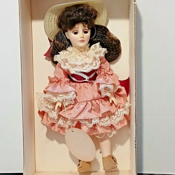 Vintage Effanbee Doll, 3315 Abigail for Afternoon Tea. - Picture 5 of 10